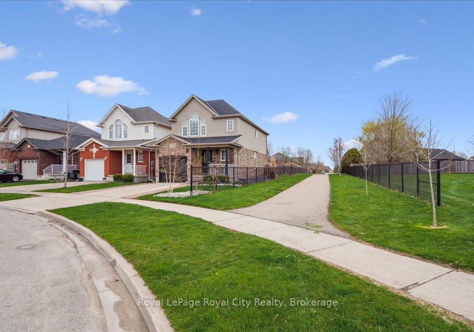 33-bowen-drive-guelph-ontario-x12260934