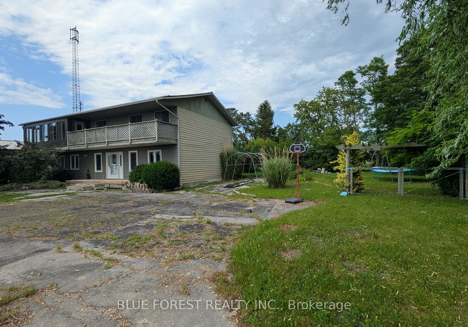 73612-highway-bluewater-ontario-x12260936