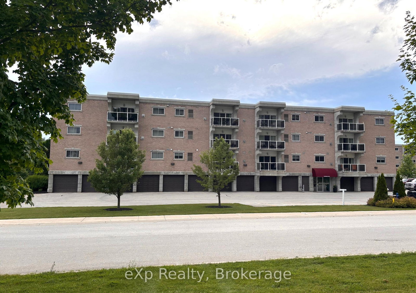 85-william-street-n-brockton-ontario-x12260977