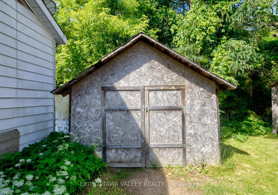 468-moffat-street-pembroke-ontario-x12261049