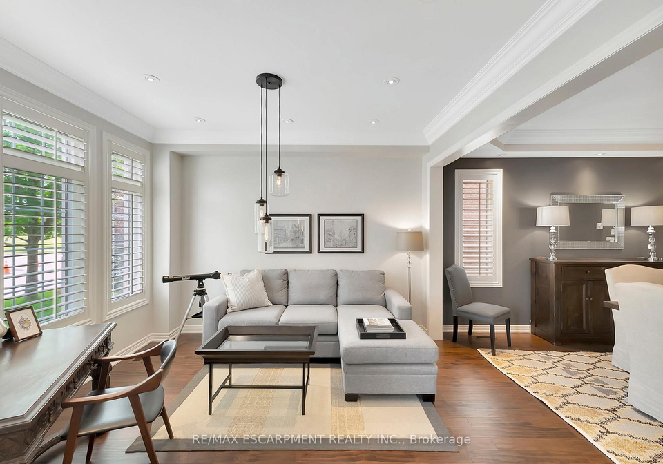 70-attridge-crescent-hamilton-ontario-x12261138