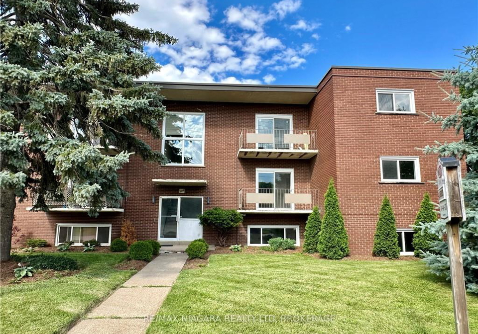 286-vine-street-st-catharines-ontario-x12261205