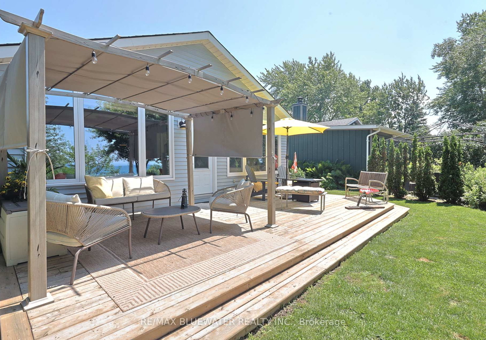 71857-sunview-avenue-bluewater-ontario-x12261219