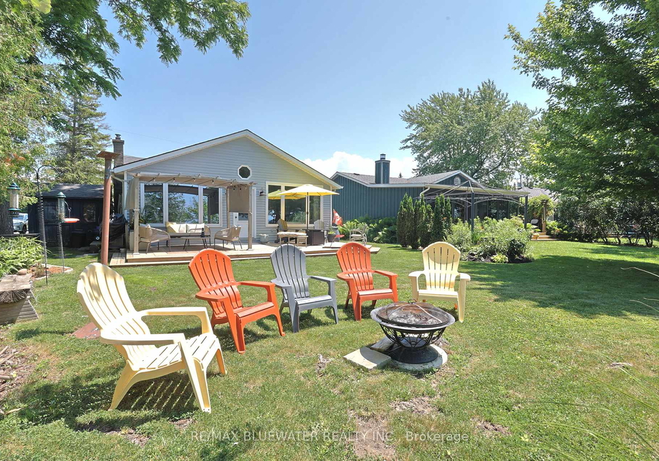 71857-sunview-avenue-bluewater-ontario-x12261219