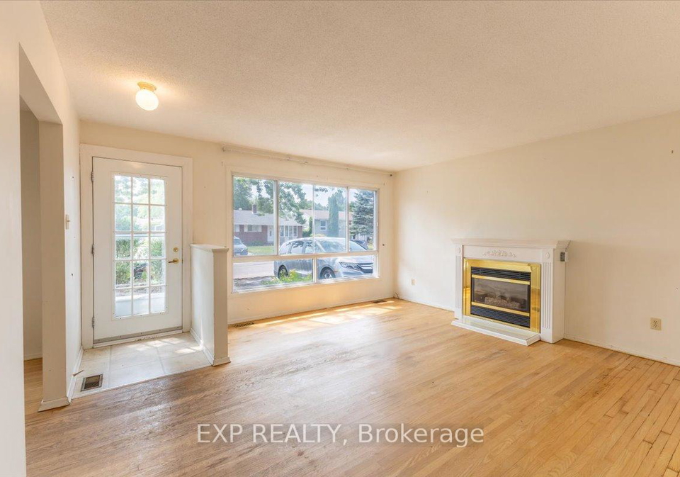 2209-fillmore-crescent-ottawa-ontario-x12261295