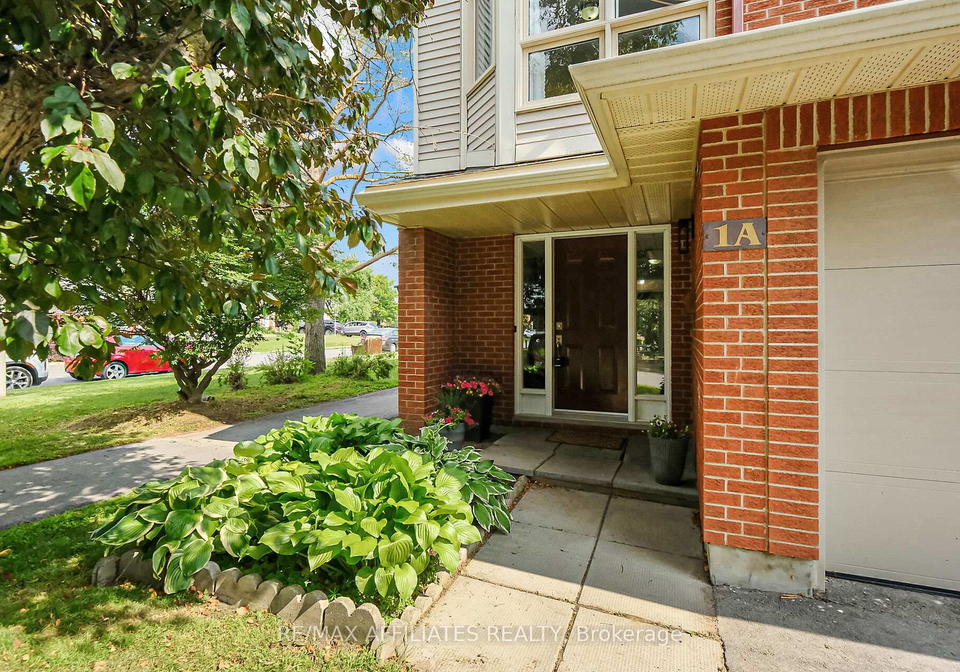 1a-crestlea-crescent-ottawa-ontario-x12261310