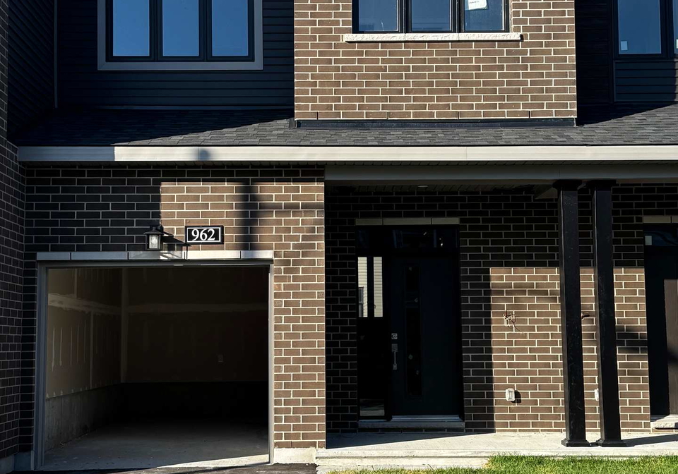962-eileen-vollick-crescent-kanata-ontario-x12261323