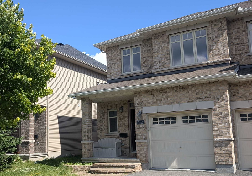 12-madelon-drive-ottawa-ontario-x12261350
