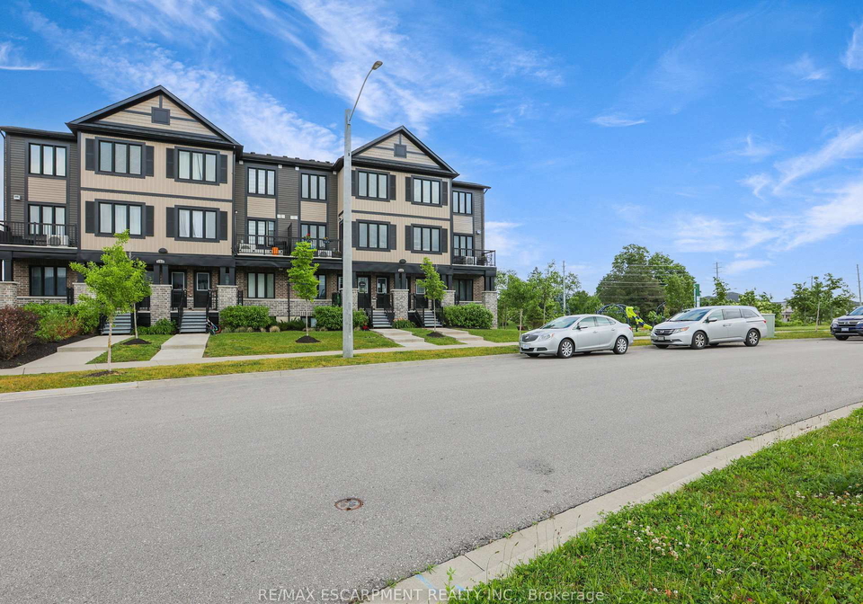 148-rochefort-street-kitchener-ontario-x12261354