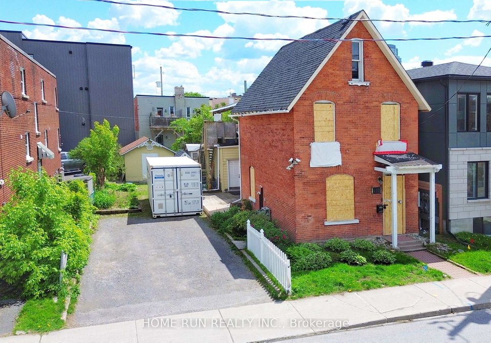 402-arlington-avenue-ottawa-ontario-x12261664