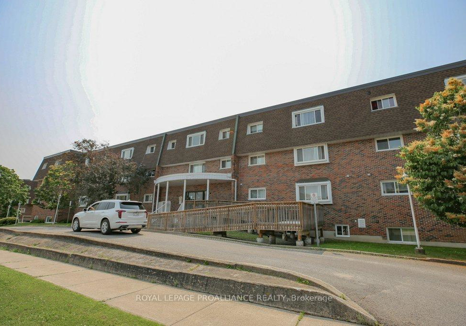 845-kyle-court-brockville-ontario-x12261679
