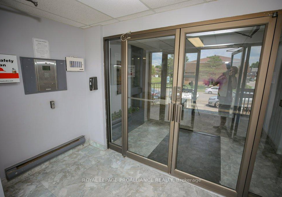 845-kyle-court-brockville-ontario-x12261679