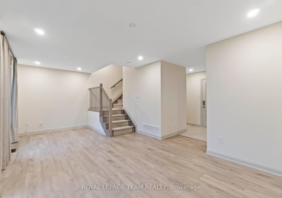867-cappamore-drive-ottawa-ontario-x12261804