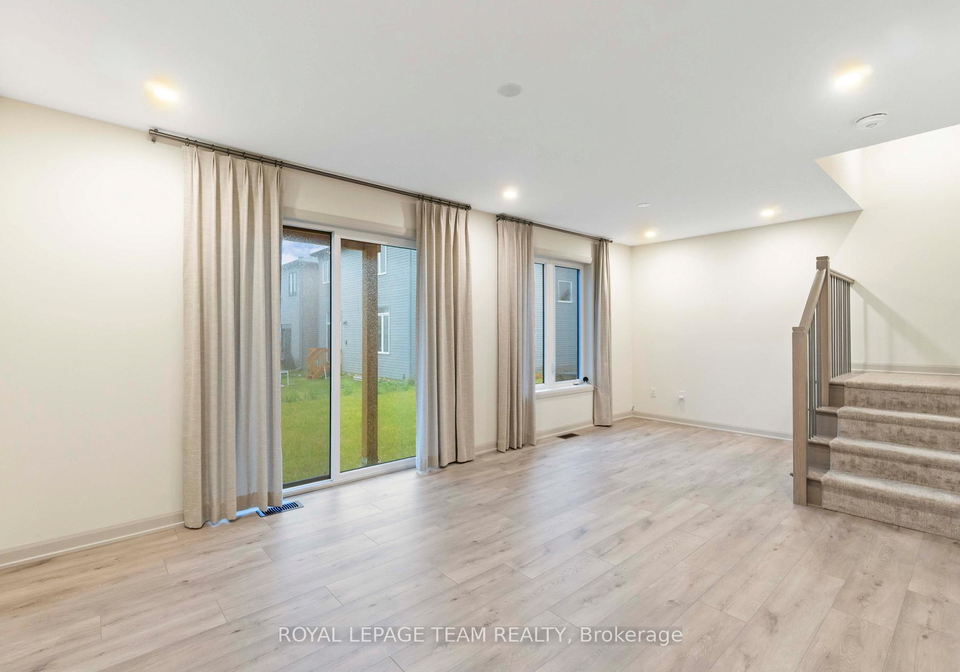 867-cappamore-drive-ottawa-ontario-x12261804