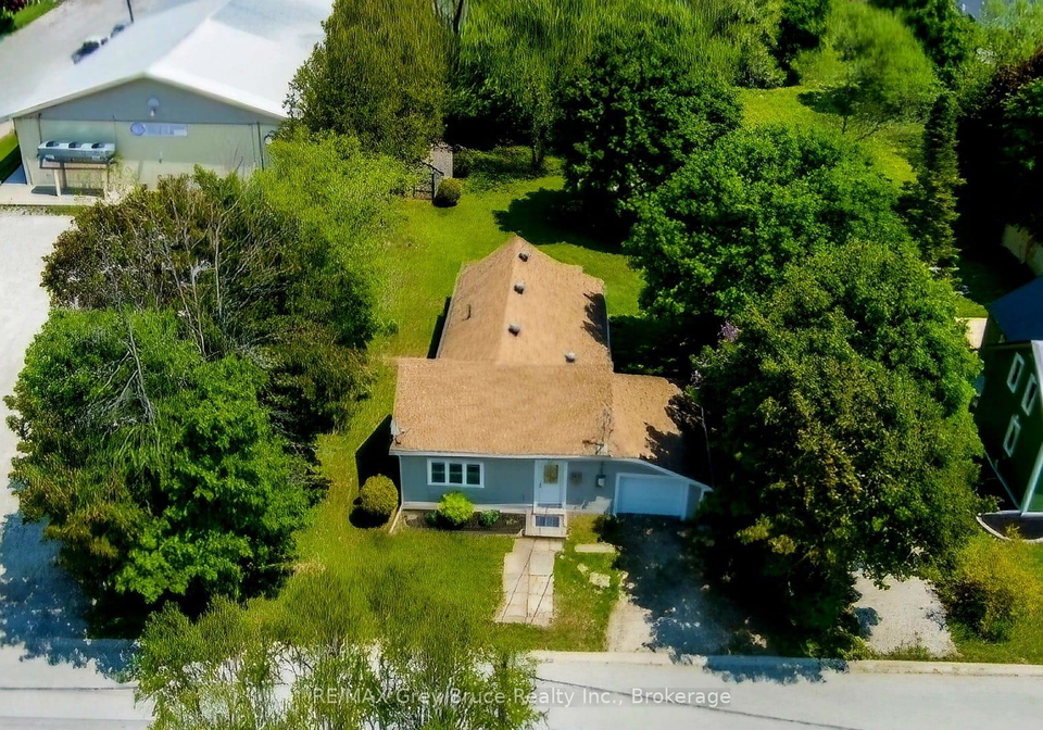 523-tyson-street-south-bruce-peninsula-ontario-x12262256
