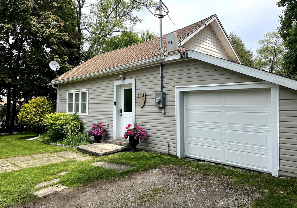 523-tyson-street-south-bruce-peninsula-ontario-x12262256