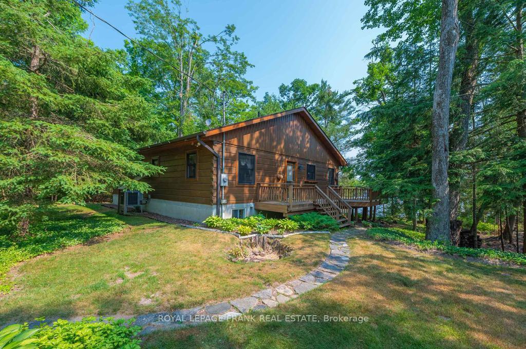 2160-fire-route-20-selwyn-ontario-x12262385