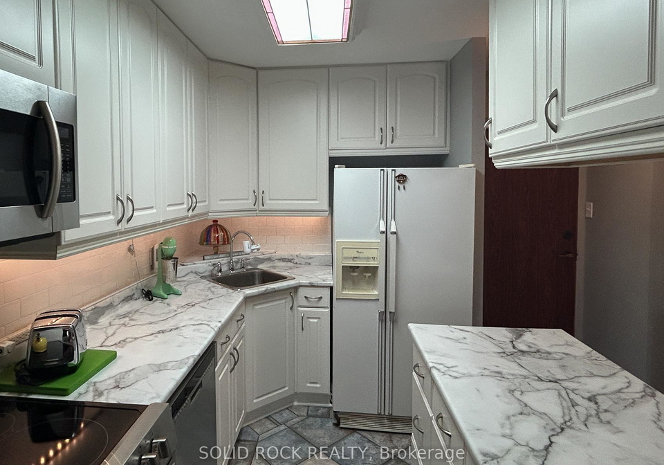 2000-jasmine-crescent-ottawa-ontario-x12262439