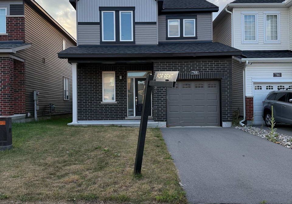 788-cappamore-drive-ottawa-ontario-x12262471