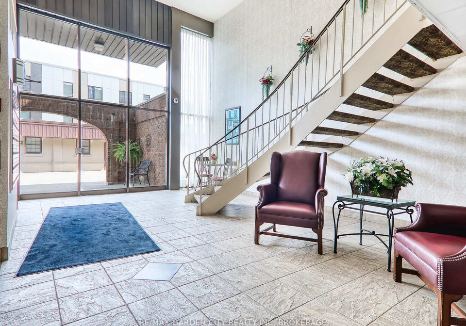 276-oakdale-avenue-e-st-catharines-ontario-x12262492