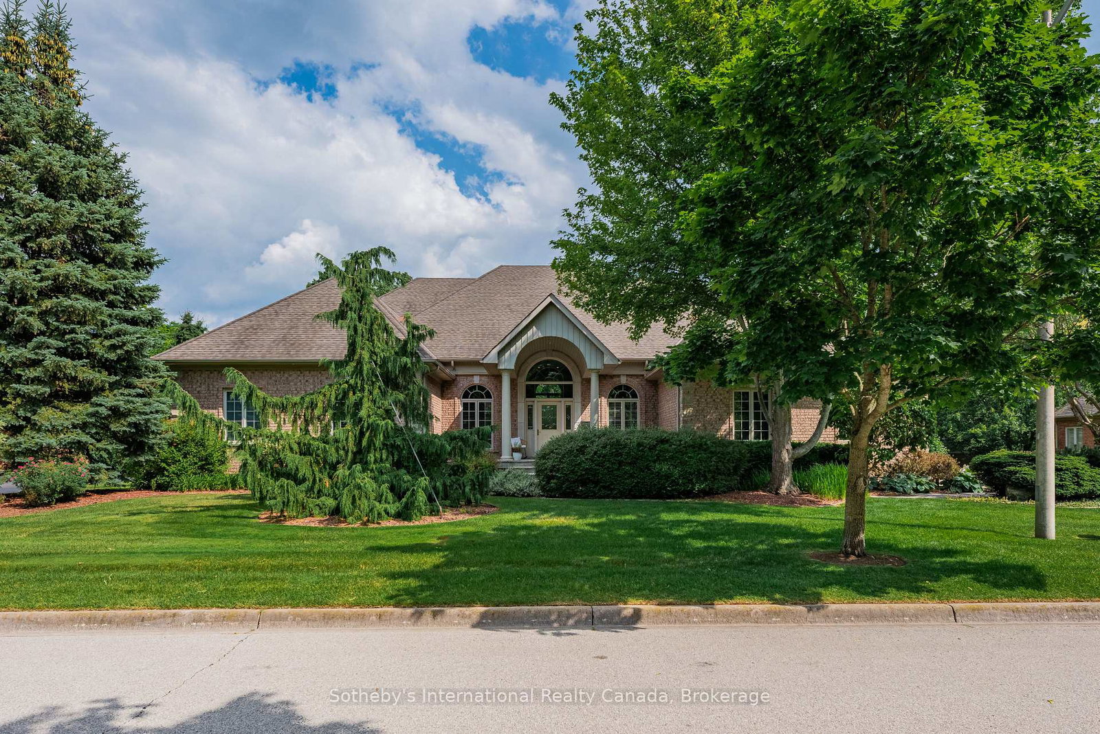 39-parkshore-place-hamilton-ontario-x12262522