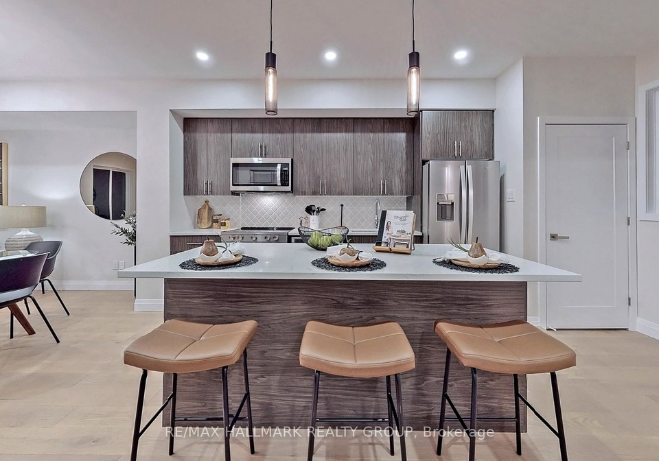 813-star-private-kanata-ontario-x12262573