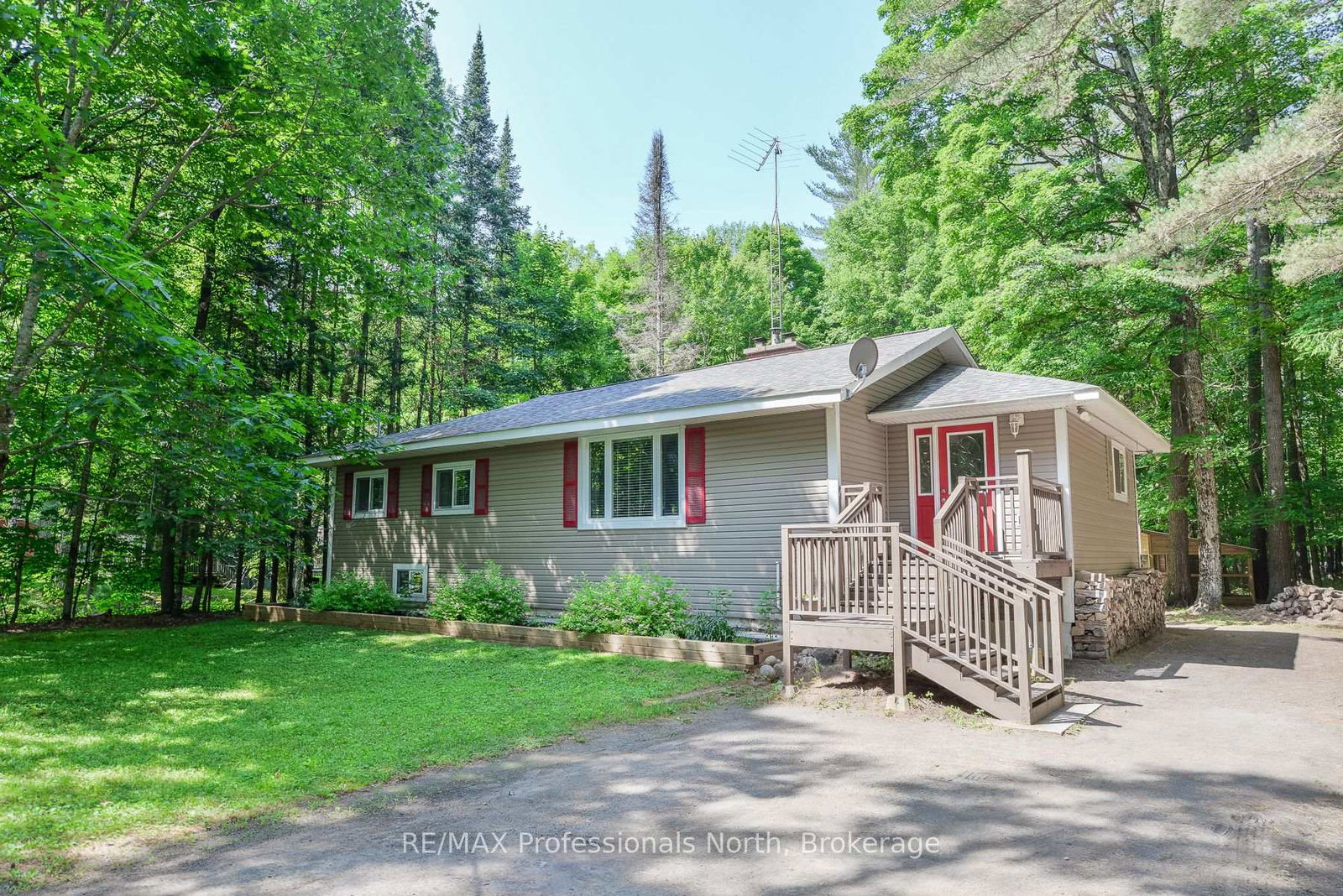30-bridgedale-road-huntsville-ontario-x12263034