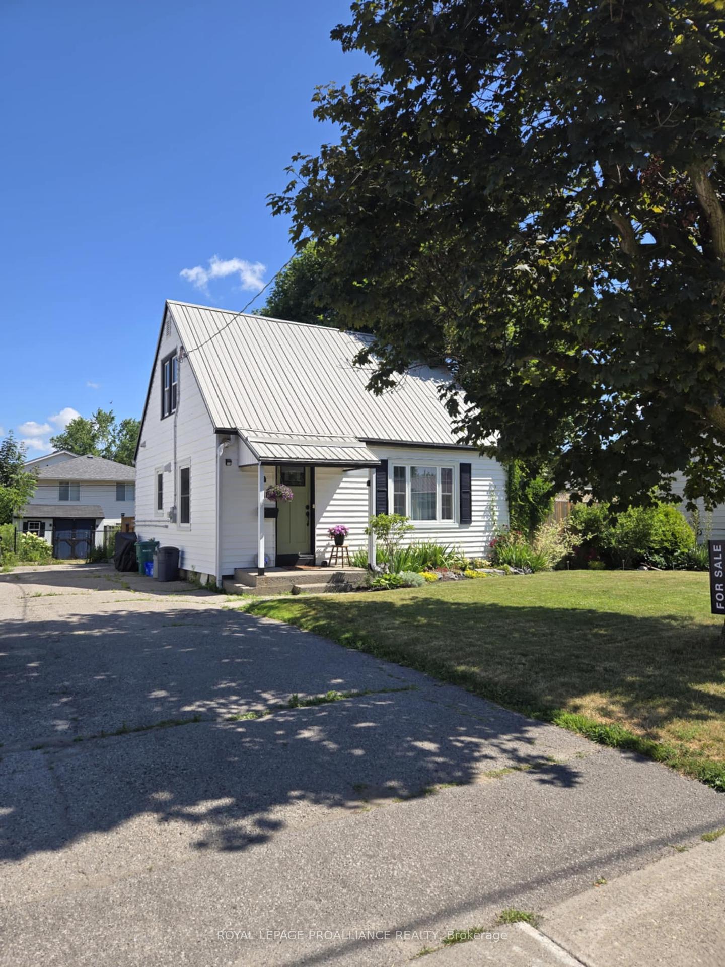 18-wilson-crescent-quinte-west-ontario-x12263083