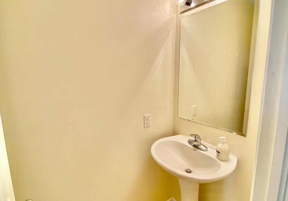 137-freeport-drive-kanata-ontario-x12263441