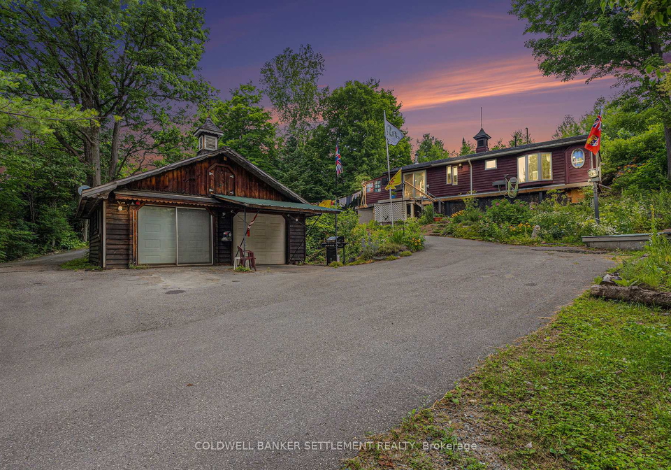 2152-black-creek-road-lanark-highlands-ontario-x12263452