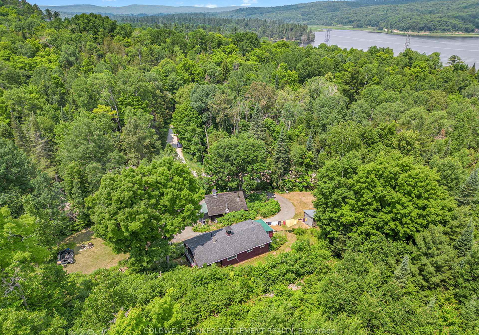 2152-black-creek-road-lanark-highlands-ontario-x12263452