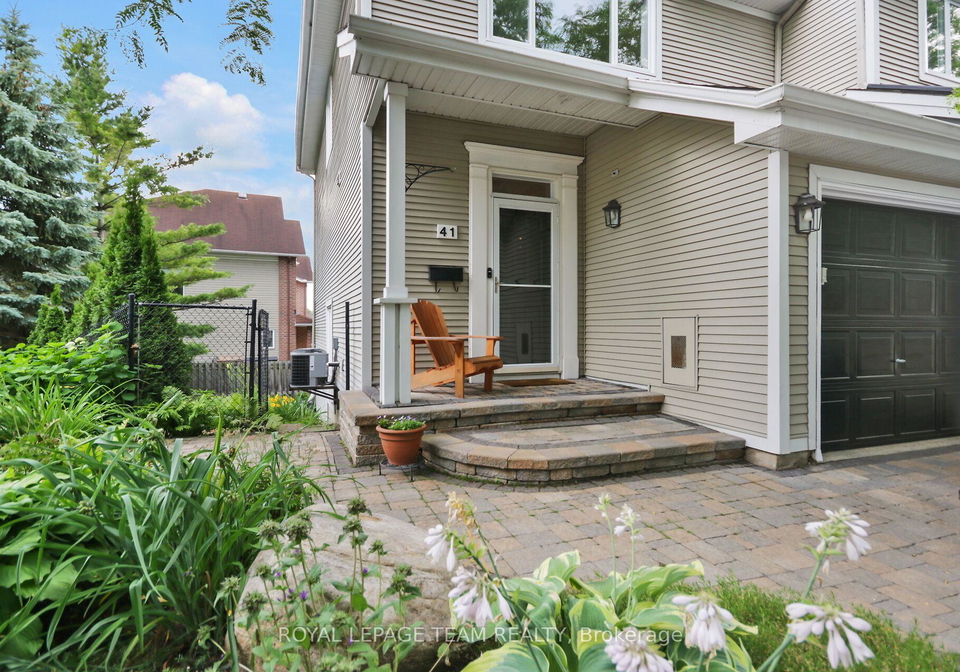 41-maxton-private-ottawa-ontario-x12263486