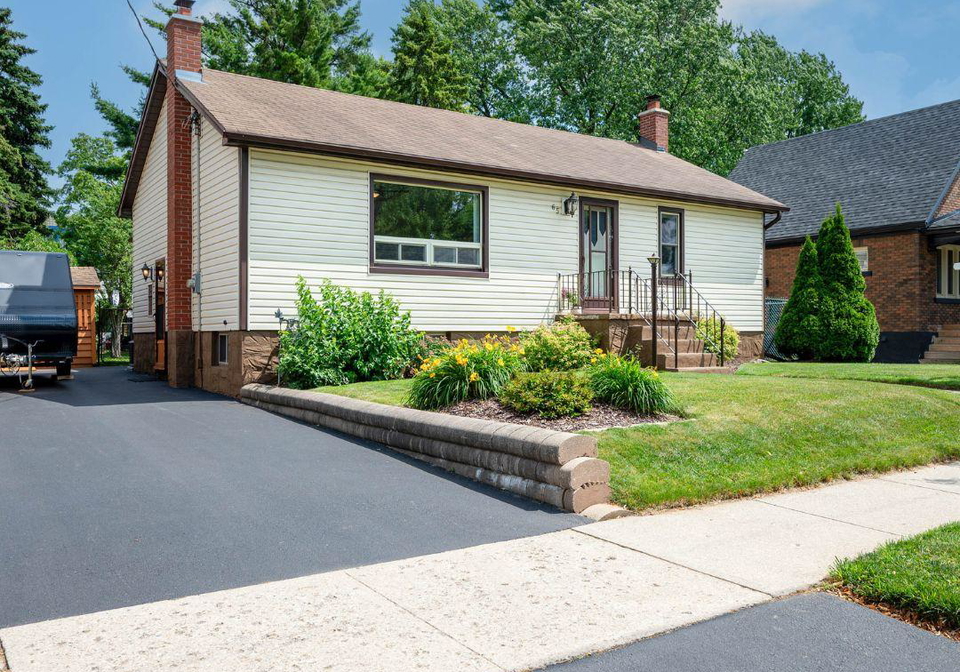 65-sixth-avenue-kitchener-ontario-x12263632