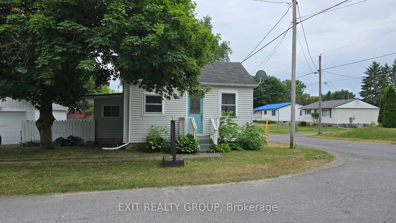 37-bruce-street-quinte-west-ontario-x12263708
