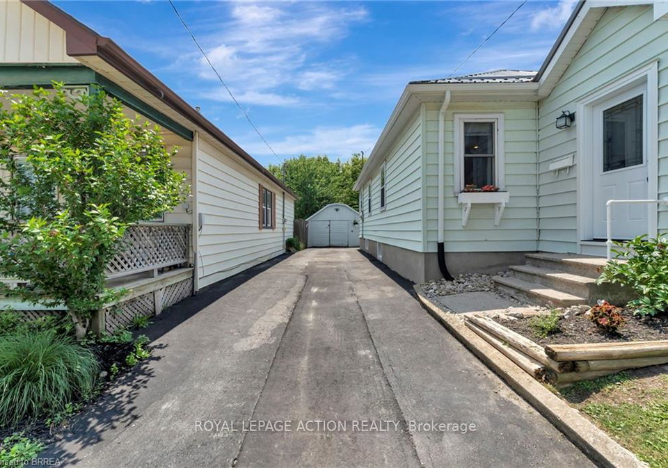 240-grove-street-norfolk-ontario-x12264021