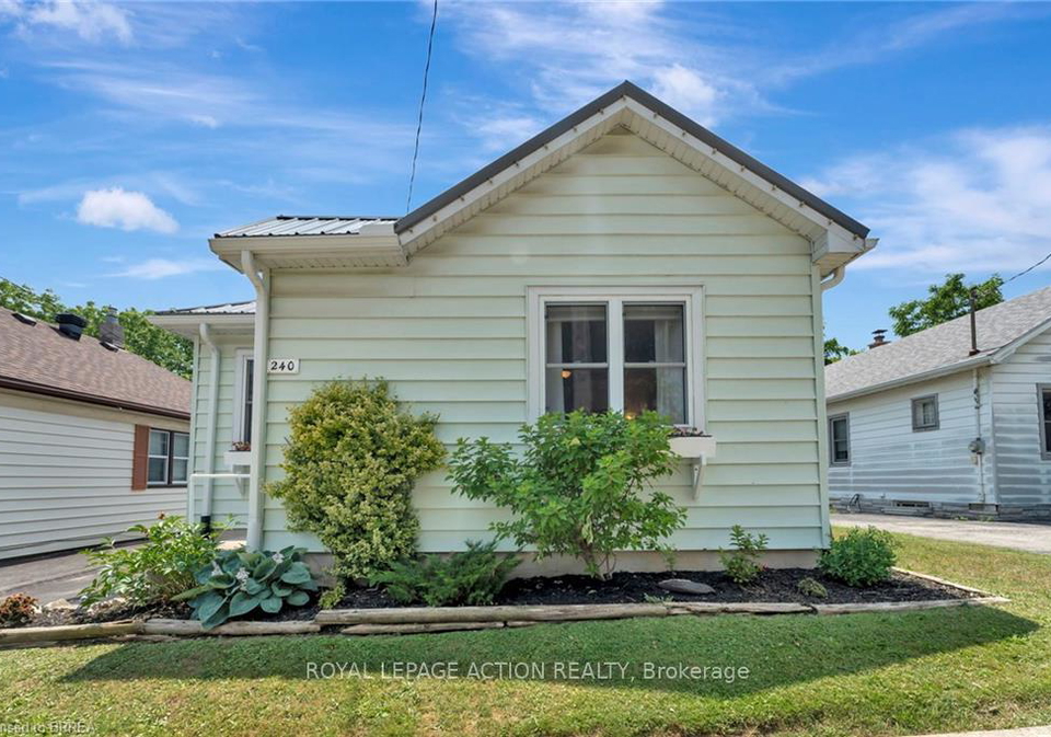 240-grove-street-norfolk-ontario-x12264021