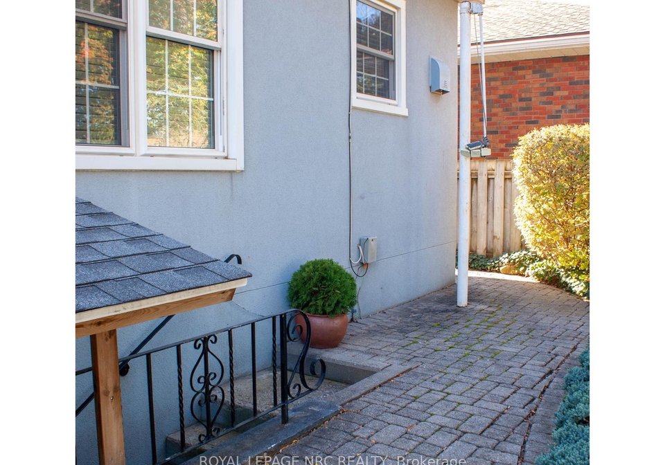 553-carlton-street-st-catharines-ontario-x12264256
