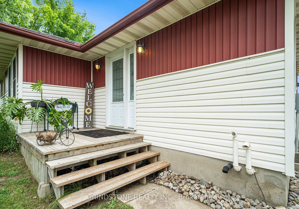 11754-highway-15-highway-montague-ontario-x12264362
