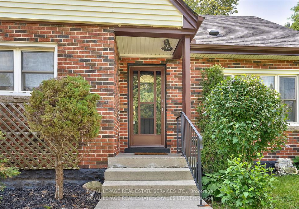 395-mountain-crest-avenue-hamilton-ontario-x12266729