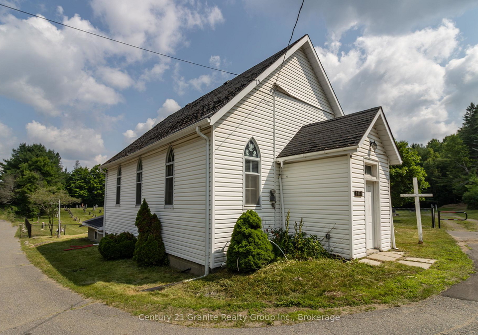10961-highway-118-algonquin-highlands-ontario-x12266931