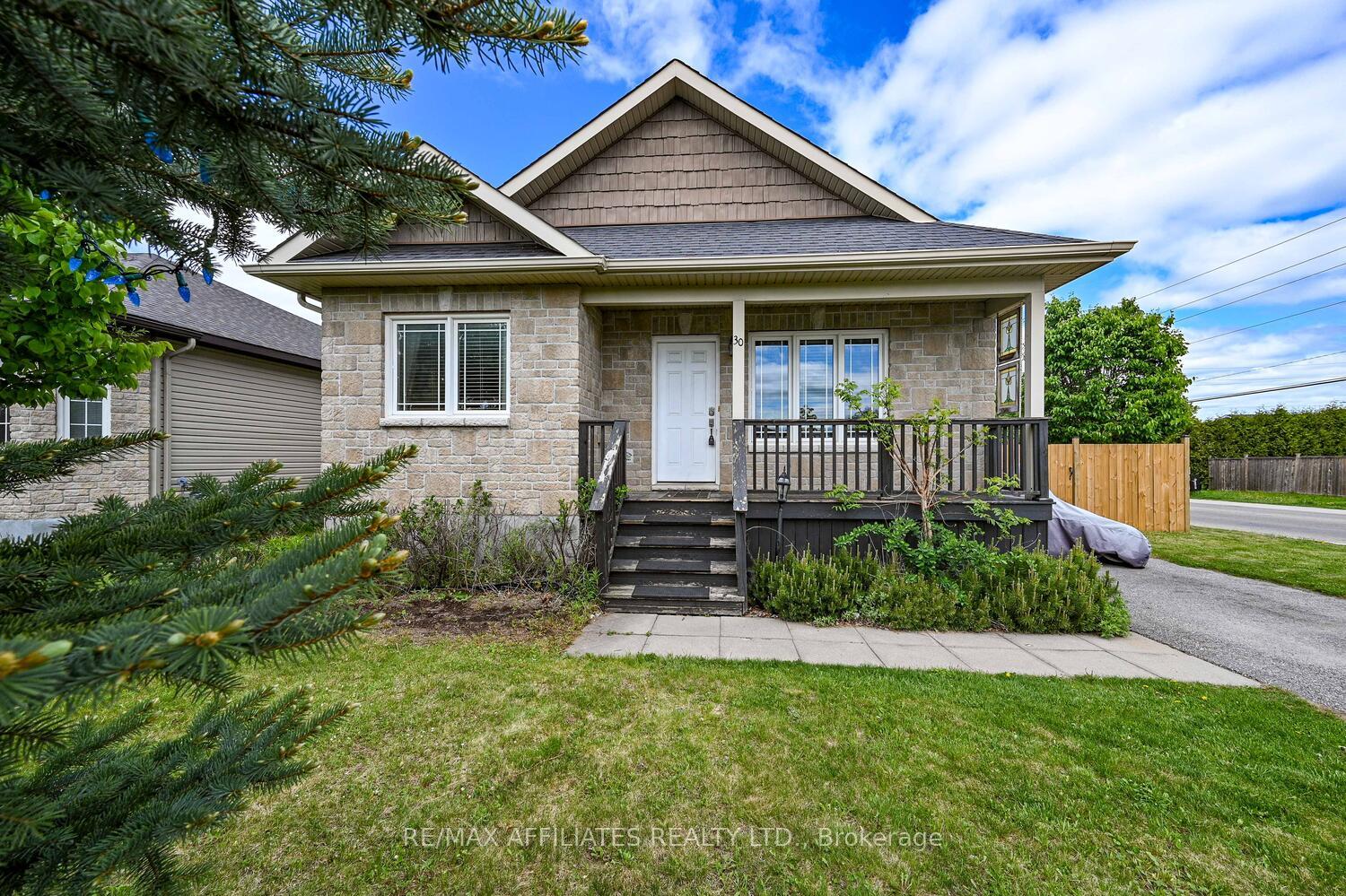 30-lee-avenue-smiths-falls-ontario-x12267109