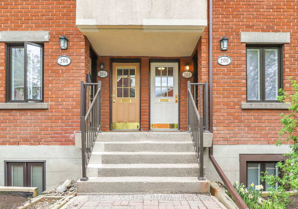 202-alvin-road-s-ottawa-ontario-x12267191