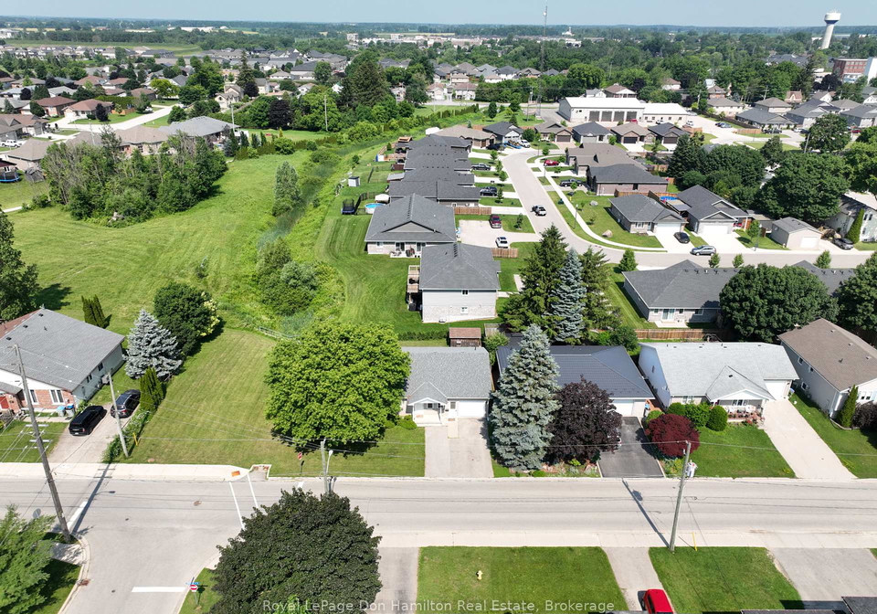 695-reserve-avenue-s-north-perth-ontario-x12267325