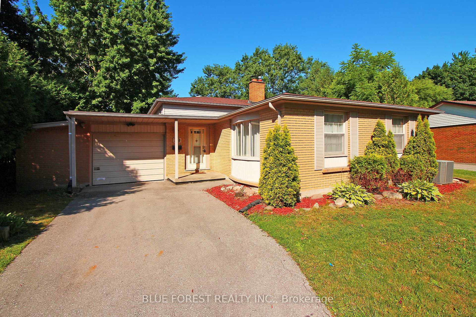 29-queen-anne-circle-london-north-ontario-x12267495