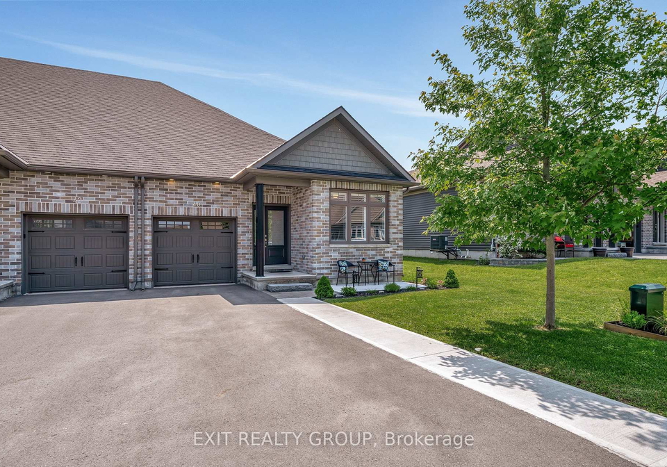 40-curtis-street-prince-edward-county-ontario-x12267934