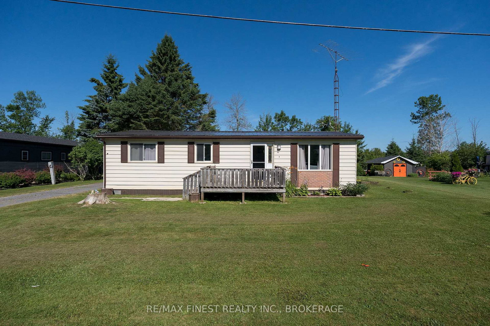 4317-e-r-orser-drive-south-frontenac-ontario-x12268116
