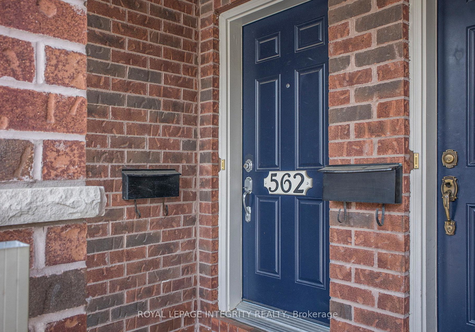 562-reardon-ottawa-ontario-x12268353