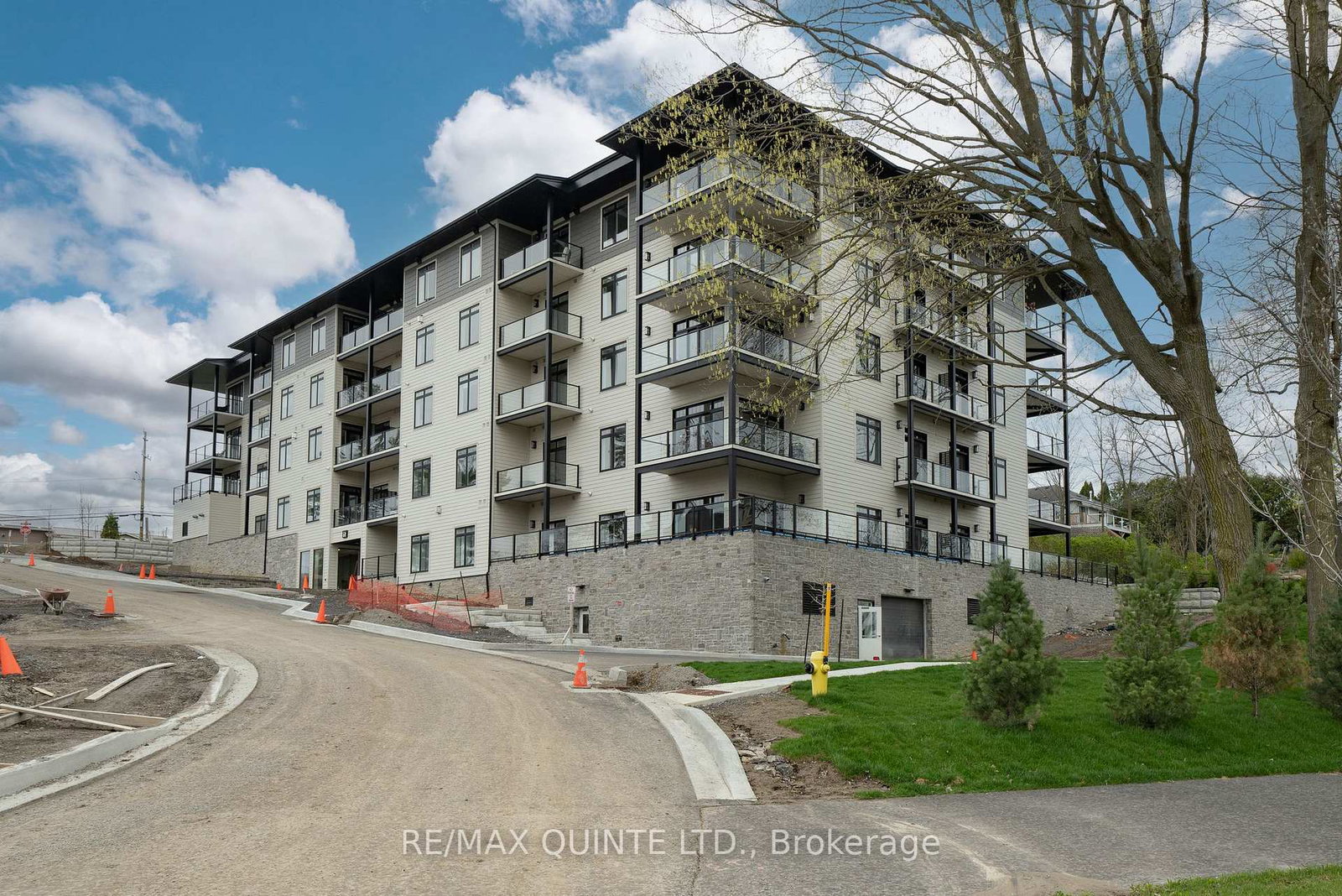 17-cleave-avenue-prince-edward-county-ontario-x12268400
