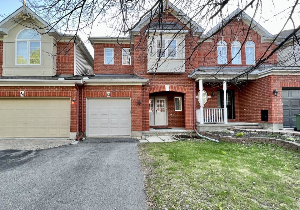 42-hemlo-crescent-kanata-ontario-x12268528