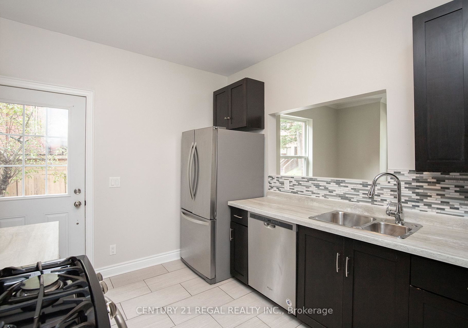 112-maplewood-avenue-hamilton-ontario-x12268701